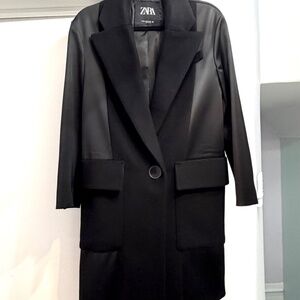 Zara XS soft wool 3/4 length coat with satin & plaid inserts, with deep pockets.